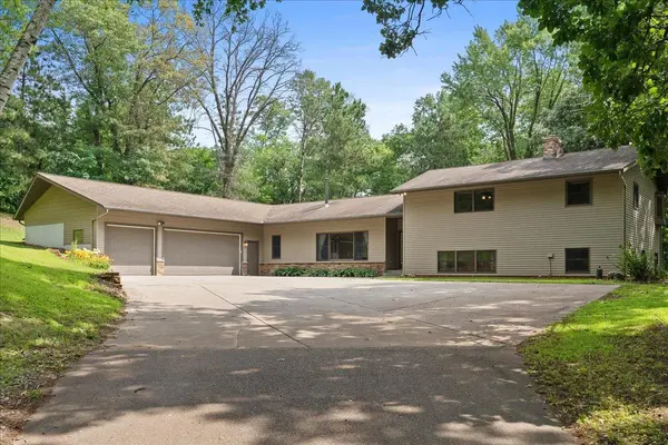 1319 27th ST, Saint Joseph Twp, WI 54016