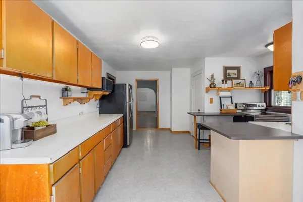 8333 Nine Mile Creek RD, Altoona, WI 54742