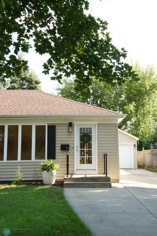 92 16th AVE N, Fargo, ND 58102