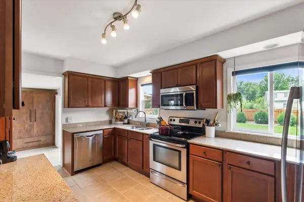 5325 Idaho AVE N, Crystal, MN 55428