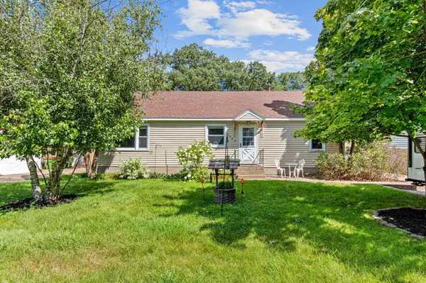 8663 NE VanBuren ST, Blaine, MN 55434