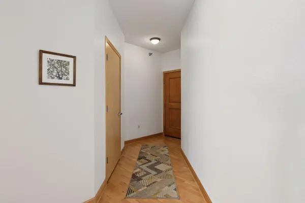 1800 Clinton AVE #203, Minneapolis, MN 55404