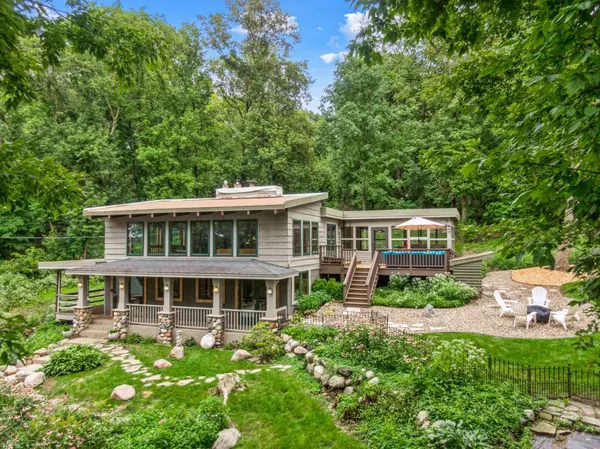 1330 Wachtler AVE, Mendota Heights, MN 55118