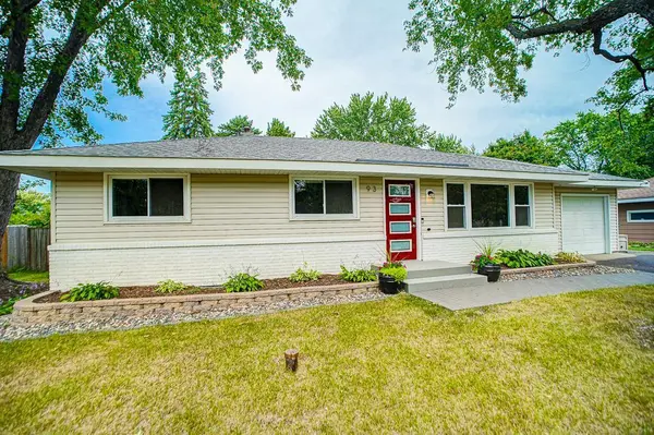 93 Martin WAY, Vadnais Heights, MN 55127