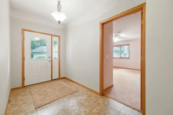 5264 Pathways AVE, White Bear Lake, MN 55110