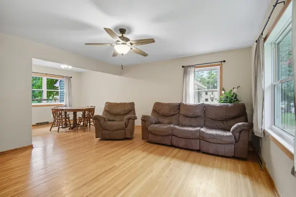 420 1st ST SW, New Richland, MN 56072