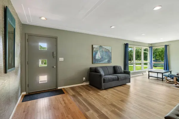 6720 Limerick LN, Edina, MN 55439