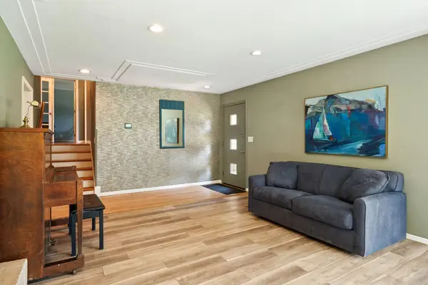 6720 Limerick LN, Edina, MN 55439
