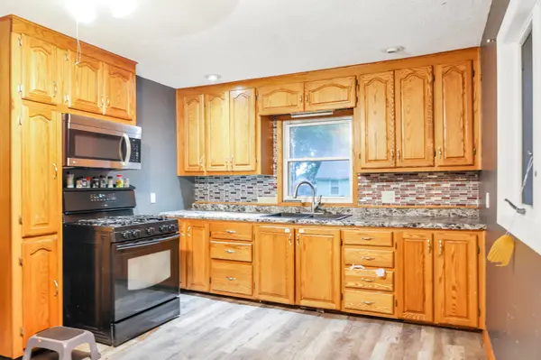 2012 Bimelich LN, Albert Lea, MN 56007