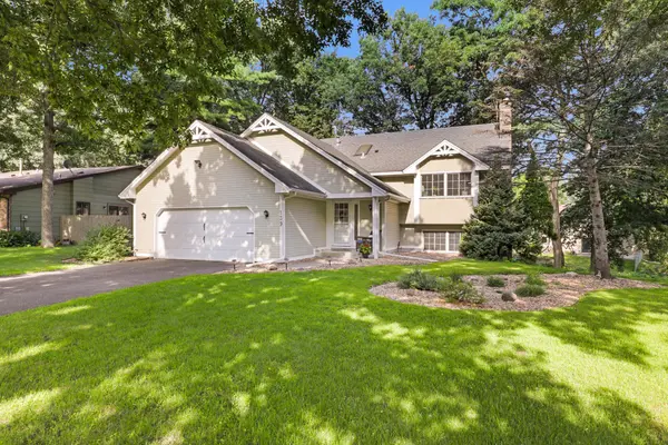 139 Canterbury RD, Circle Pines, MN 55014
