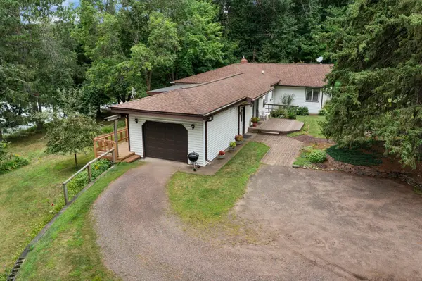 N4821 Tozer Lake RD, Bashaw Twp, WI 54801