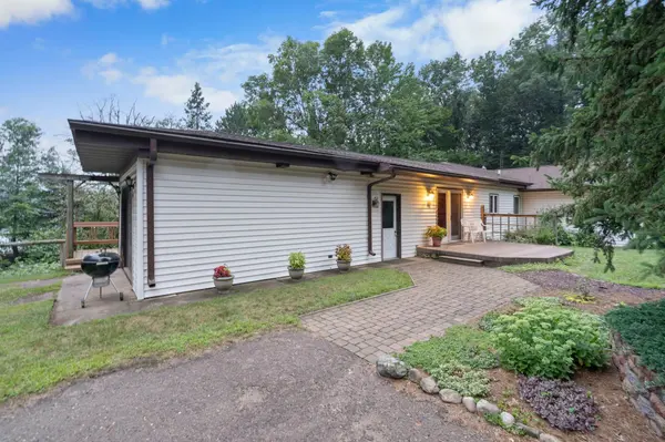 N4821 Tozer Lake RD, Bashaw Twp, WI 54801