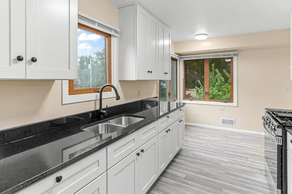 6225 Century BLVD, Brooklyn Park, MN 55429