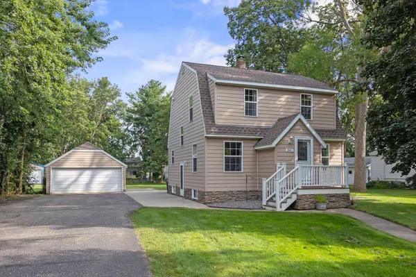 341 E 5th ST, Litchfield, MN 55355
