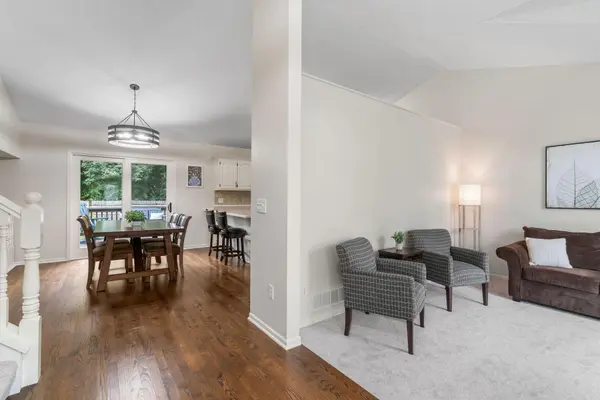 9323 Kirkwood LN N, Maple Grove, MN 55369