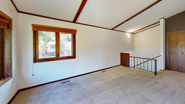 417 3rd AVE SE, Mazeppa, MN 55956