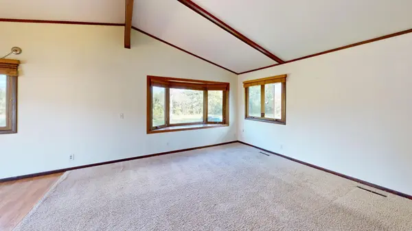 417 3rd AVE SE, Mazeppa, MN 55956
