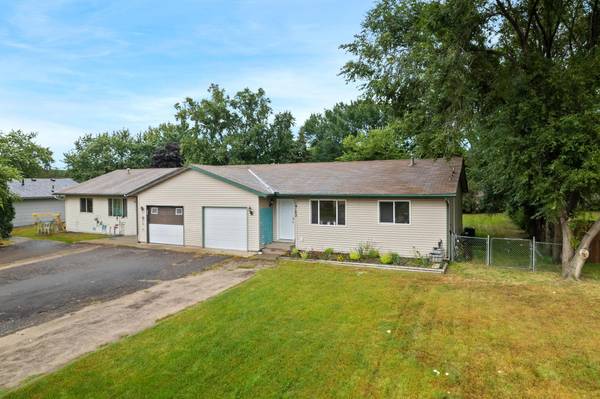 14182 Pineview DR, Becker, MN 55308