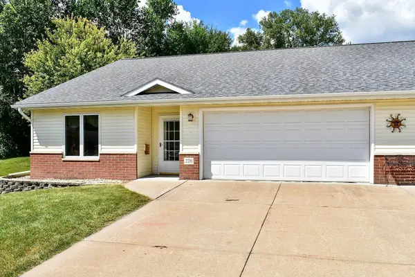220 Janet Marie LN, Winona, MN 55987