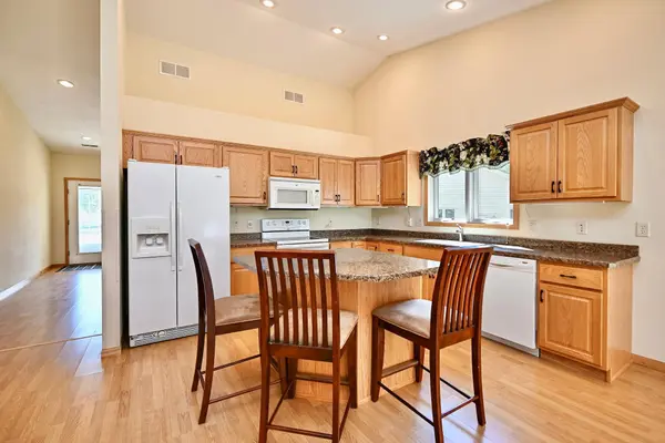 220 Janet Marie LN, Winona, MN 55987
