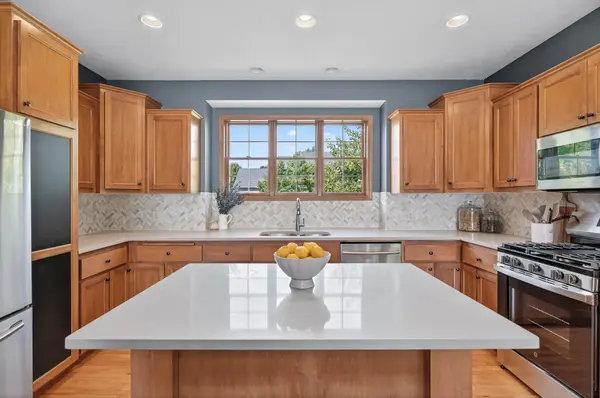 3986 Landings DR, Minnetrista, MN 55375