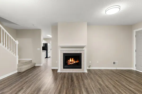 1382 Idlewood WAY, Shakopee, MN 55379