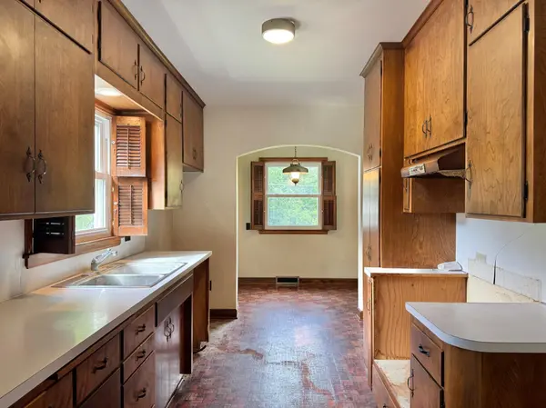 1028 Kingman AVE, Red Wing, MN 55066