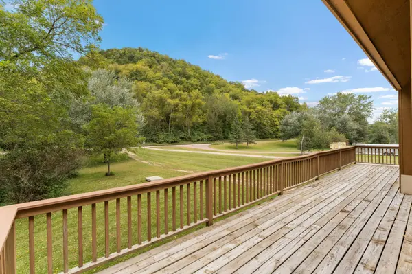 1185 Fairwater DR, Elba, MN 55910