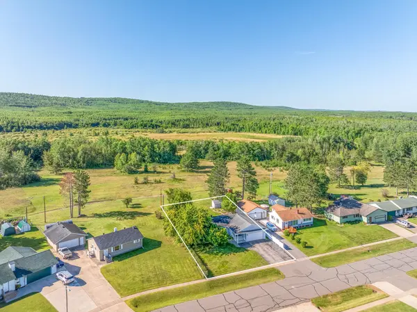 38 Fern CT, Babbitt, MN 55706