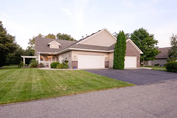 229 Goldfinch LN, Clearwater, MN 55320