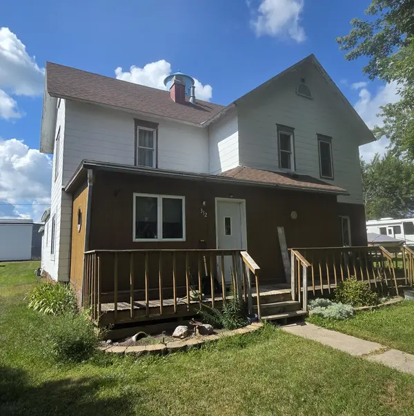 312 Columbus AVE S, Waltham, MN 55982