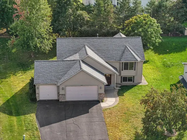 2412 Somerset Knoll, Hudson, WI 54016