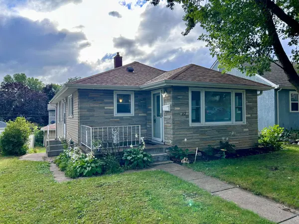 212 11th AVE N,  South Saint Paul,  MN 55075