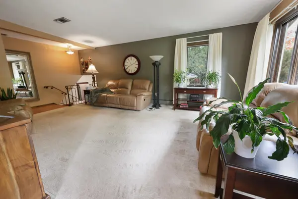 445 Aberdeen DR, Waite Park, MN 56387