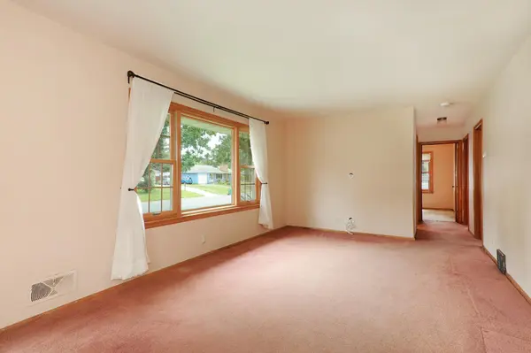 9200 Clinton AVE S, Bloomington, MN 55420