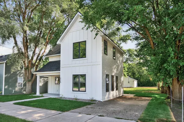 225 Cherry AVE N, Annandale, MN 55302