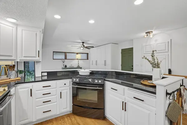 7357 Inwood AVE S, Cottage Grove, MN 55016