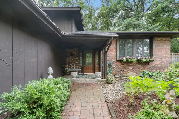 9530 Risewood CIR, Eden Prairie, MN 55347