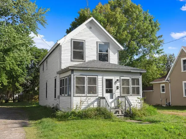 25 W 3rd ST, Rush City, MN 55069