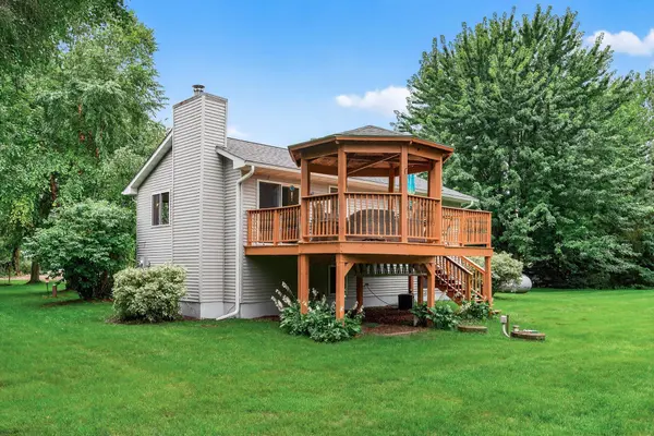 W12354 694th AVE, Prescott, WI 54021