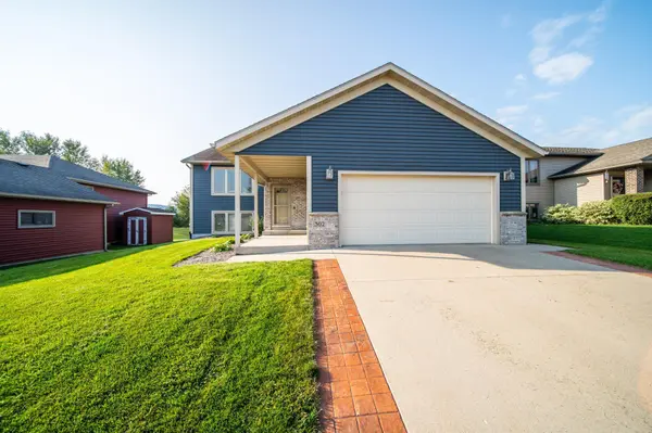 302 Luella PL NE, Stewartville, MN 55976