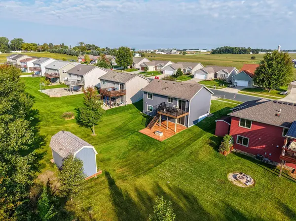 302 Luella PL NE, Stewartville, MN 55976