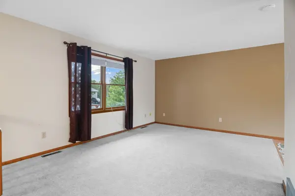 1939 Murphy AVE, Shakopee, MN 55379