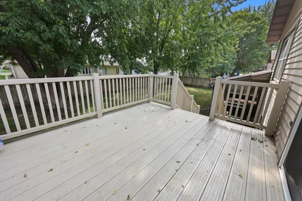 482 Kirkwall DR, Waite Park, MN 56387