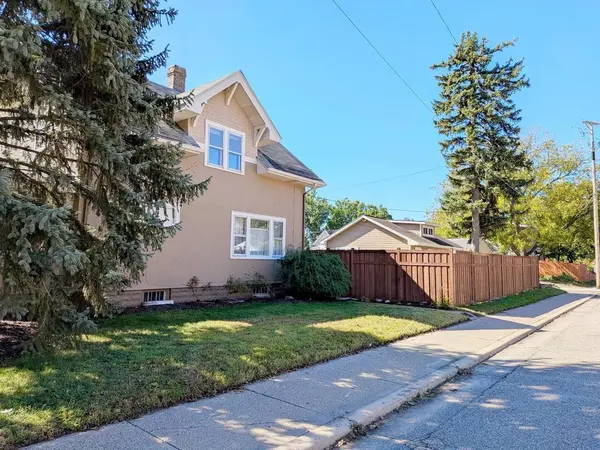 2422 Garfield ST NE, Minneapolis, MN 55418