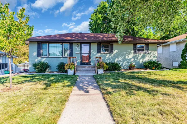 719 49th AVE NE, Columbia Heights, MN 55421