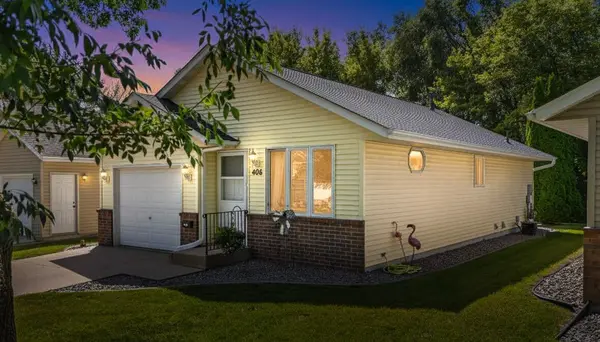 406 Lady Slipper AVE NE, New Prague, MN 56071