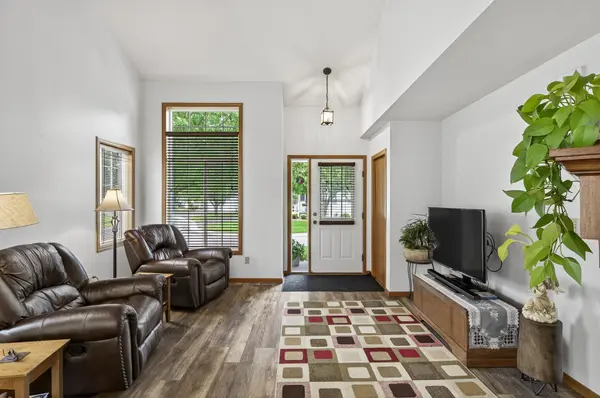 21077 Bridle Pass DR, Forest Lake, MN 55025