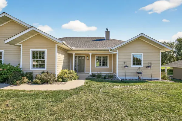 325 Trailstone DR SW, Cokato, MN 55321