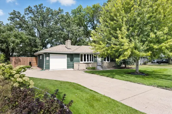 6220 Carol DR NE,  Fridley,  MN 55432